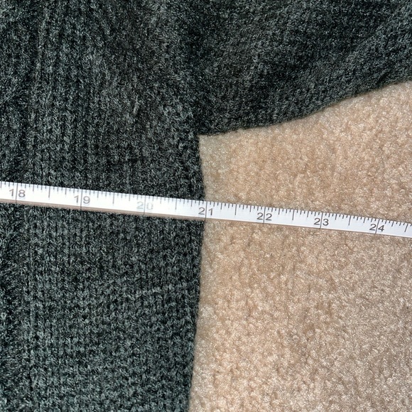 St. John’s Bay Grey Knit Cardigan - Picture 8 of 9